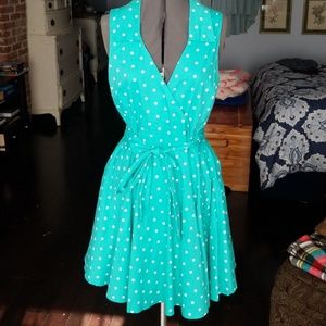 Fun Poke-A-Dot Sleeveless Dress👗